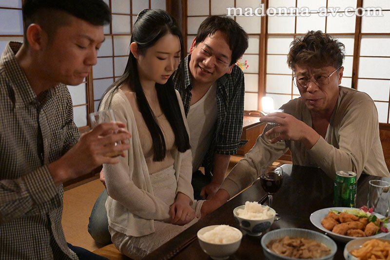 Mỗi lần về nhà là lại bị hai ông chú địt toét bím Rio Asahi